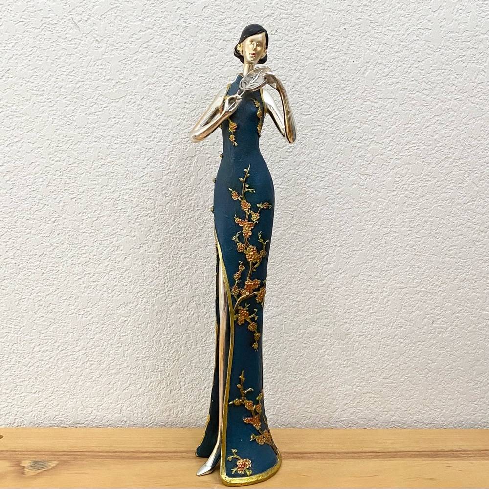 Asian 17” Tall Lady Resin Collectible Figurine Wearing Traditional Qipao Dress